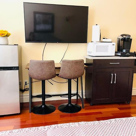 Private Master Suite With Sauna And Bathtub フェアオークス  エクステリア 写真