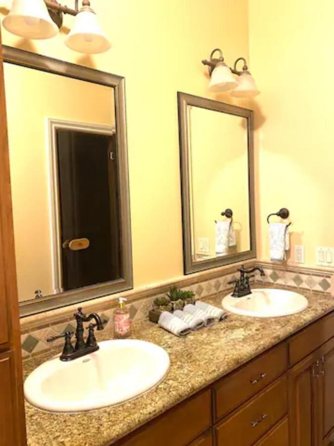Private Master Suite With Sauna And Bathtub フェアオークス  エクステリア 写真